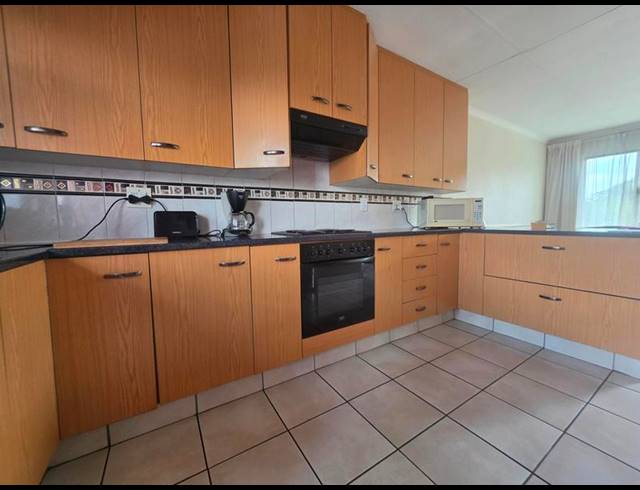 2 BEDROOM TOWNHOUSE FOR SALE IN VERWOERDPARK